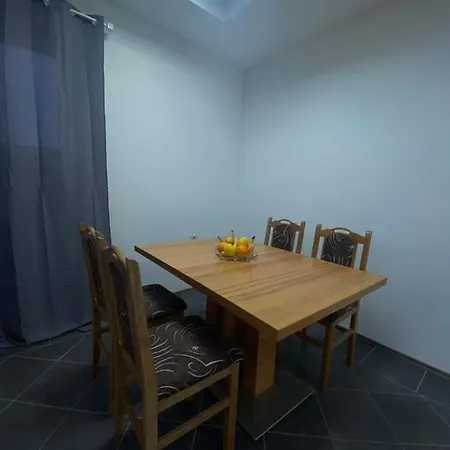 Dimitrijevic דירה באינה באשטה